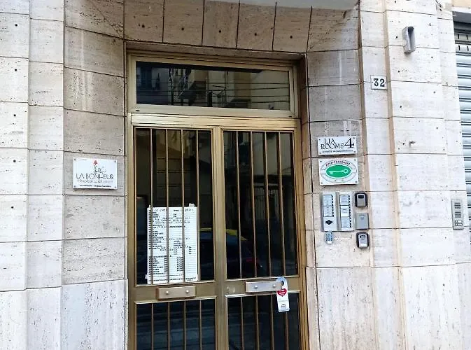 Apartment Down Town Emily *